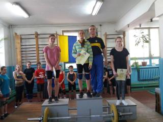Кам’янчани успішно виступили на чемпіонаті області з важкої атлетики